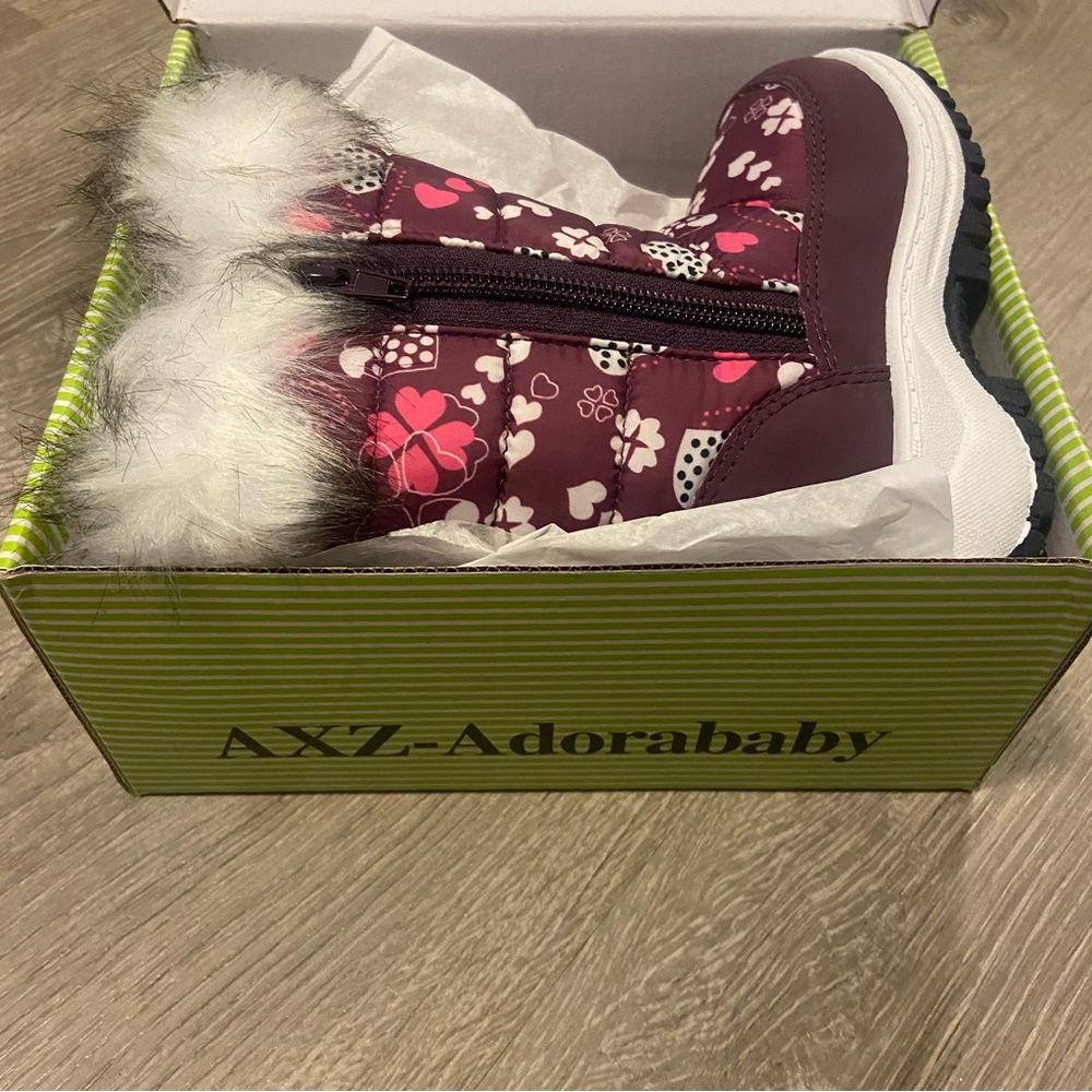 NWT AXZ Adorababy burgundy heart print snow boots with faux fur size 7 toddler - Picture 5 of 6
